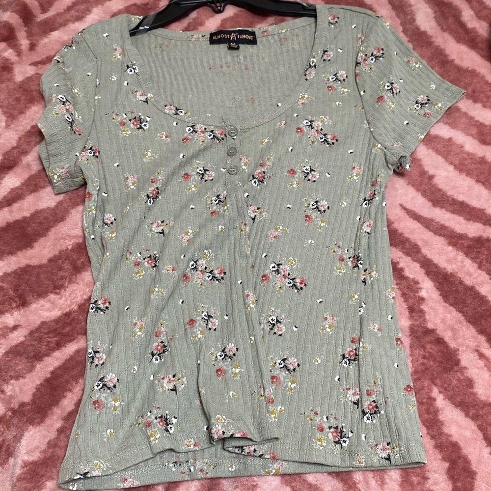 Size medium crop top